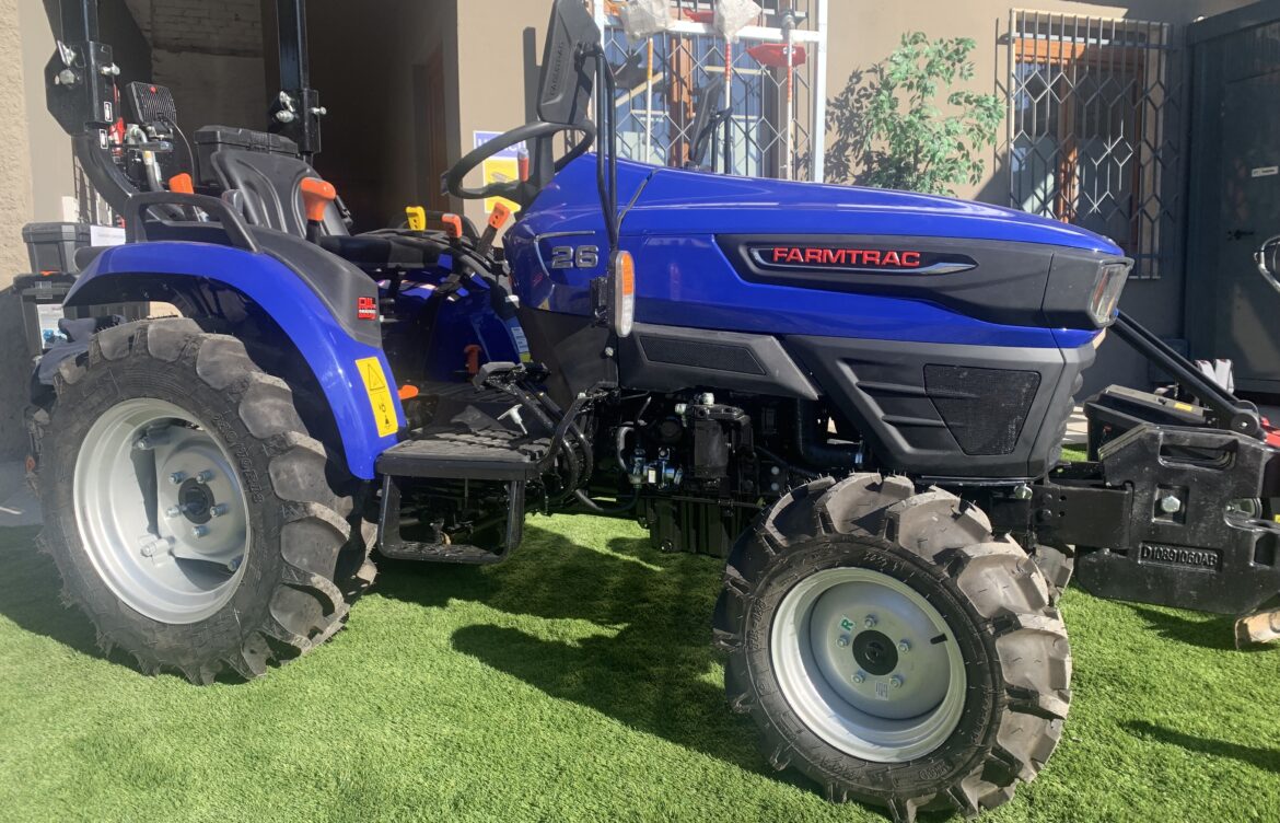 Trattore Farmtrac 26 cv-  VENDITA  o NOLEGGIO